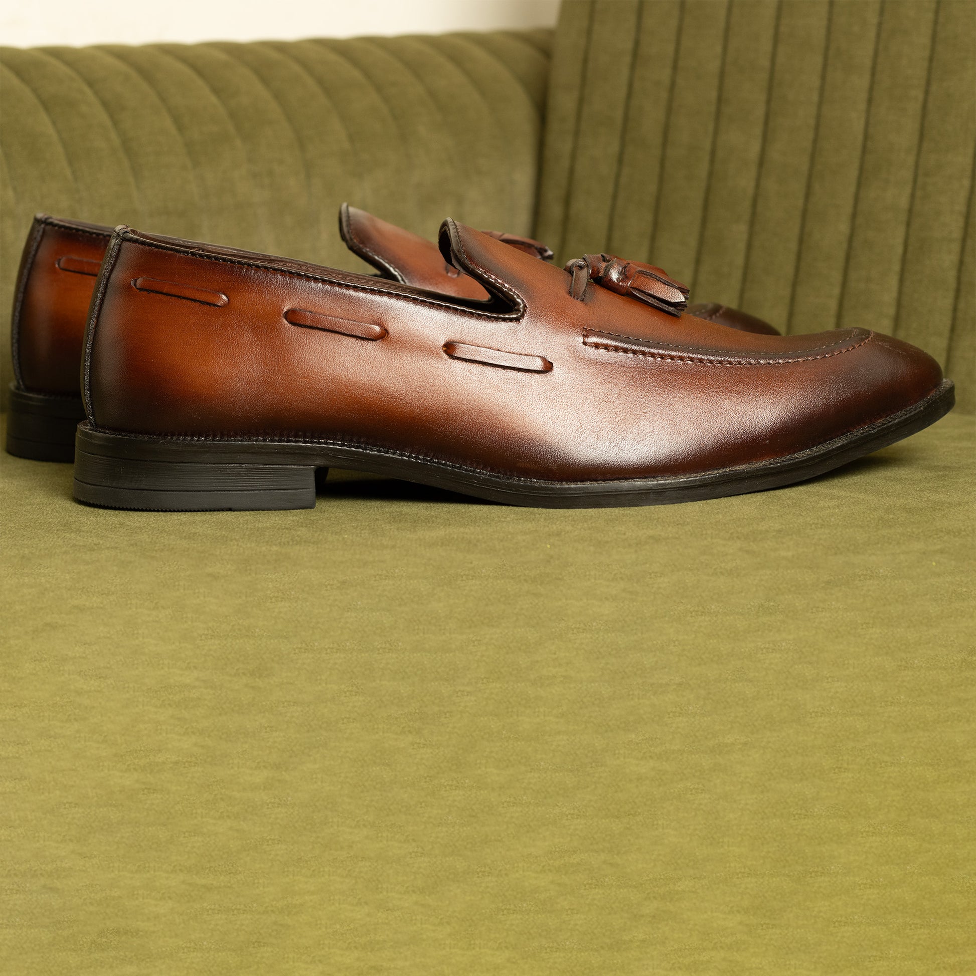 Hand-Painted Brown Leather Tassel Loafers for Men – Premium Dress Shoes
