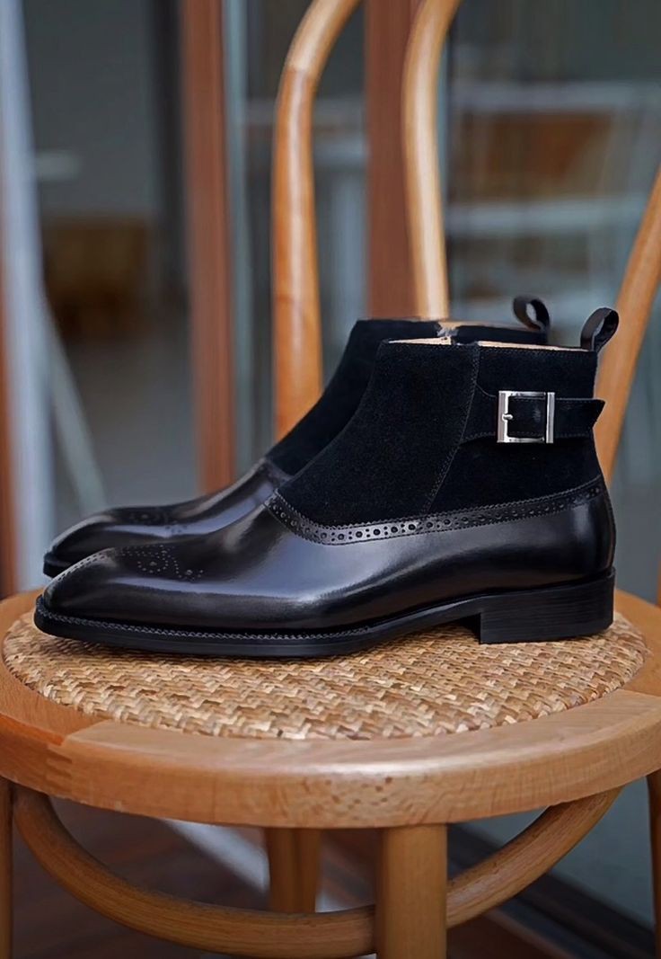 Men's Classic Chelsea Boots: Premium Quality & Timeless Versatility