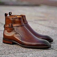 Step in Comfort: Men’s Leather Chelsea Boots with Durable Sole Support