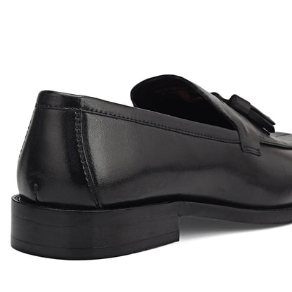 Black Croco Textured Loafers With Tassels